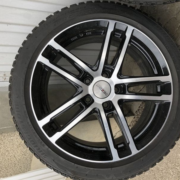 
            225/45R17 Bridgestone Blizzark
    

                        91
        
                    H
        
    
    Passenger car

