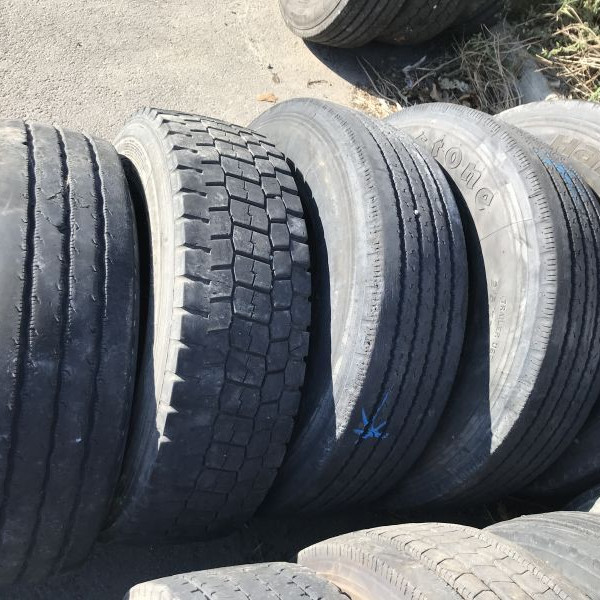 
            215/75R17.5 Divers 
    

            
        
    
    regionale

