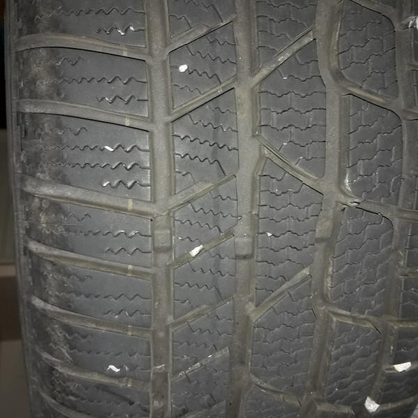 
            225/45R19 Continental TS830P ContiWinterContact
    

                        96
        
                    V
        
    
    यात्री कार

