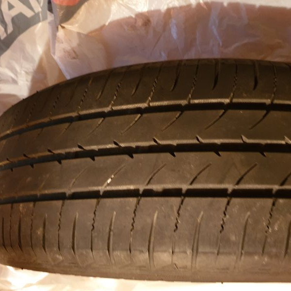 
            165/65R15 Yokohama 
    

                        81
        
                    T
        
    
    Personenauto

