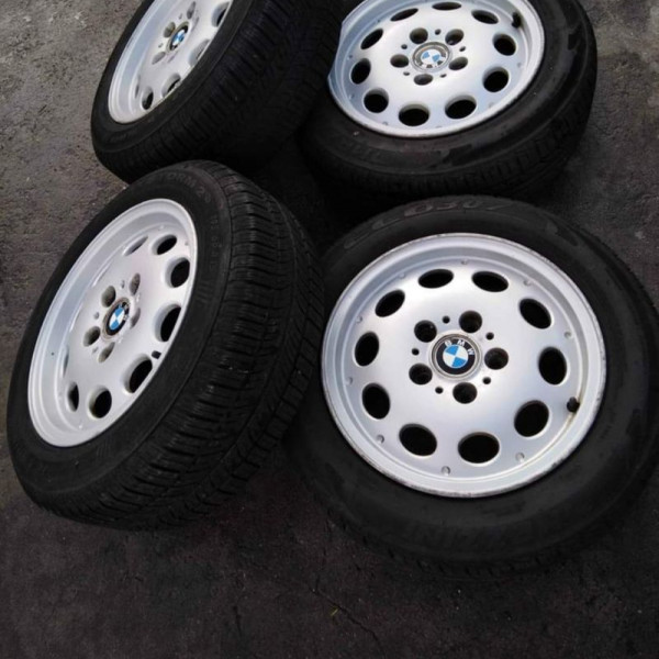 
            195/65R15 Divers Jantes avec pneus été quasiment neuf
    

            
        
    
    Car wheel

