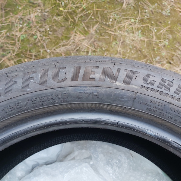 
            195/55R16 Goodyear EFFICIENT GRIP Performance
    

                        87
        
                    H
        
    
    यात्री कार

