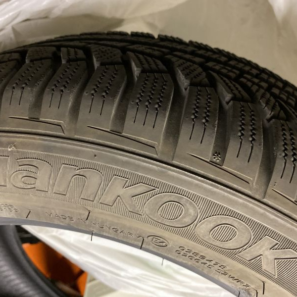 
            225/50R17 Hankook Cept evo  2
    

                        94
        
                    V
        
    
    Passenger car

