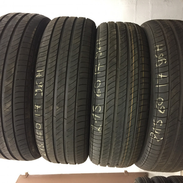 
            215/60R17 Michelin 
    

                        96
        
                    H
        
    
    यात्री कार

