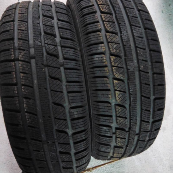 
            225/50R17 Double - Star 
    

                        103
        
                    V
        
    
    Carro passageiro

