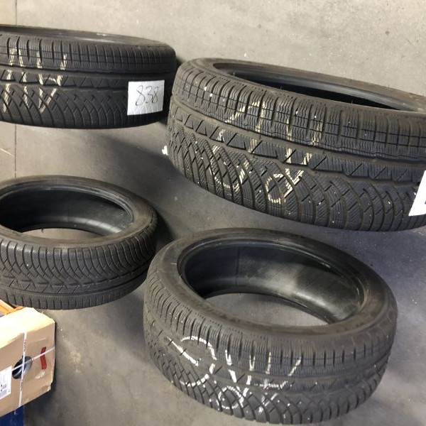 235/45R18 Michelin Michelin Pilot Alpin
98
V
Personenkraftwagen