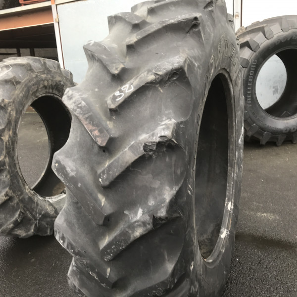 
            20.8R42 Goodyear Super traction accros crampon
    

            
        
    
    Roue motrice

