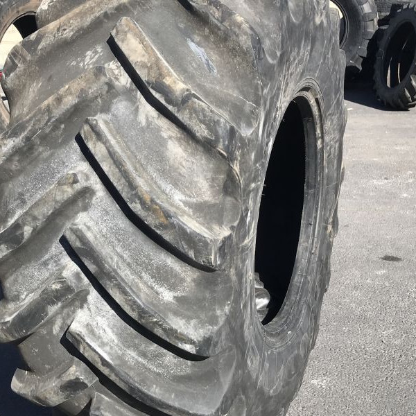 
            800/65R32 Goodyear DT822 rep
    

            
        
    
    Koło napędowe

