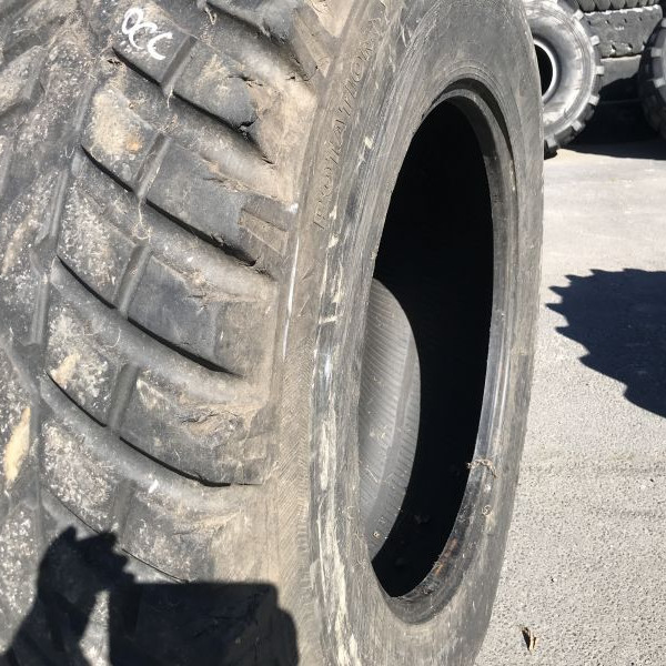 18.4R34 Nokian TRI2
Roue motrice