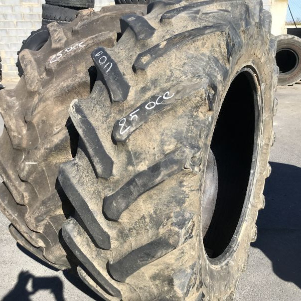 
            520/70R38 Pirelli TM700
    

            
        
    
    Koło napędowe

