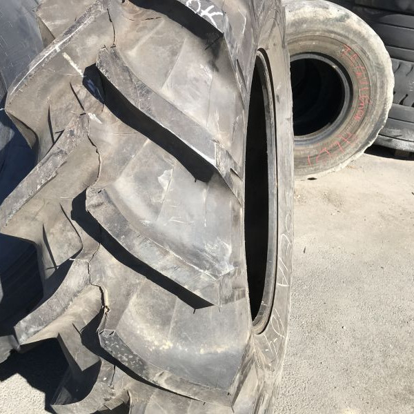 
            18.4R34 Goodyear TM800
    

            
        
    
    驱动轮

