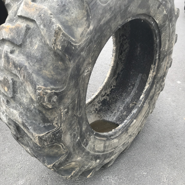 
            16.5/85-28 Goodyear SG
    

            
                    10PR
        
    
    inflable

