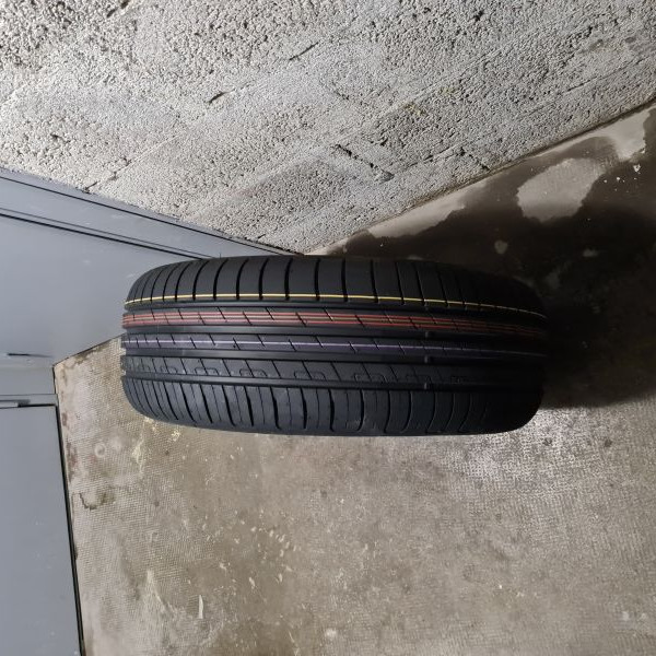 
            215/60R16 Goodyear 
    

                        99
        
                    V
        
    
    Passenger car

