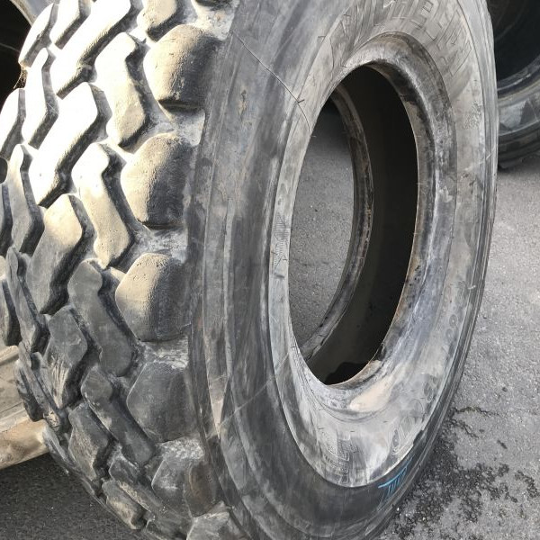 
            1400R25 Michelin XMP
    

                        xxx
        
        
    
    aufblasbar

