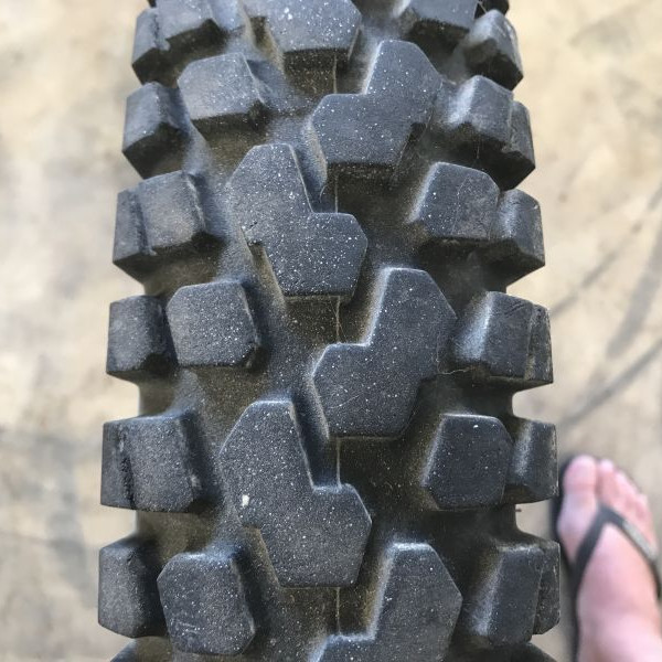 
            300-21 Dunlop K360
    

                        58
        
        
    
    सड़क

