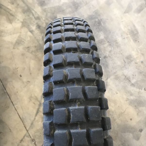 
            400-18 Pirelli MT43
    

                        58
        
        
    
    Julgamento de Motocicleta

