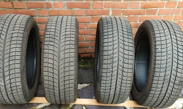 
            225/55R18 Michelin Pneu X M+S
    

                        98
        
                    H
        
    
    Vehículo de pasajeros

