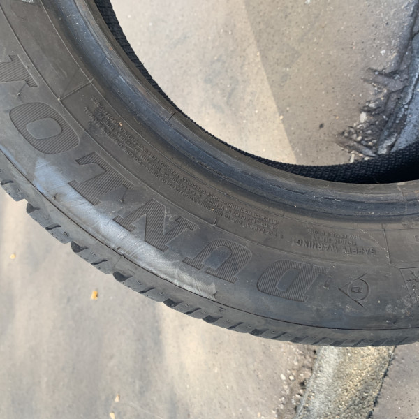 
            185/60R15 Dunlop 
    

            
        
    
    यात्री कार

