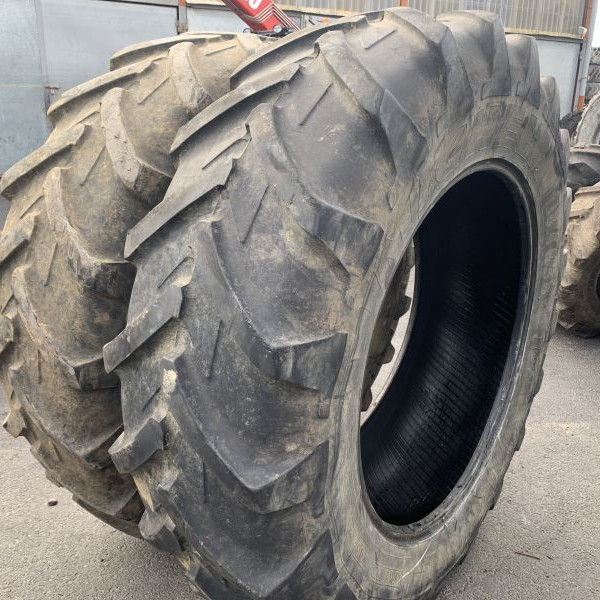 
            18.4R38 Michelin AGRIBIB
    

            
        
    
    Rueda de conducción

