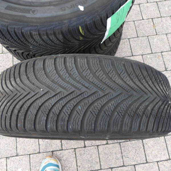 205/60R16 Michelin 205/60R16 ALPIN 5 96H XL
96
H
Autovettura