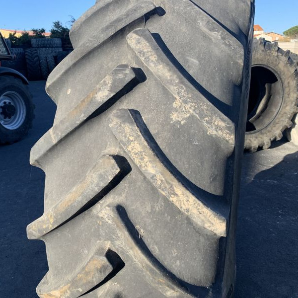 
            680/85R32 Continental AC70G rep
    

            
        
    
    Antriebsrad

