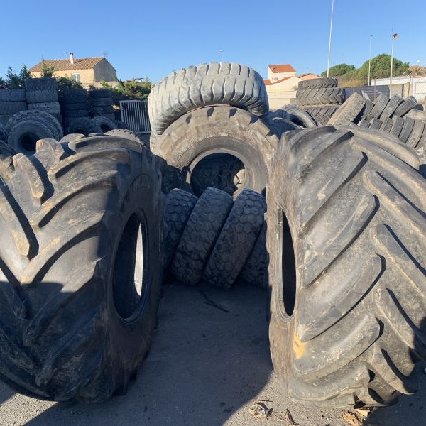 
            800/70R32 Michelin MegaXbib et CerexBib
    

            
        
    
    Ведущее колесо

