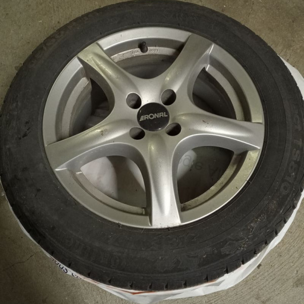 
            205/60R16 Continental 
    

                        92
        
                    H
        
    
    車輪

