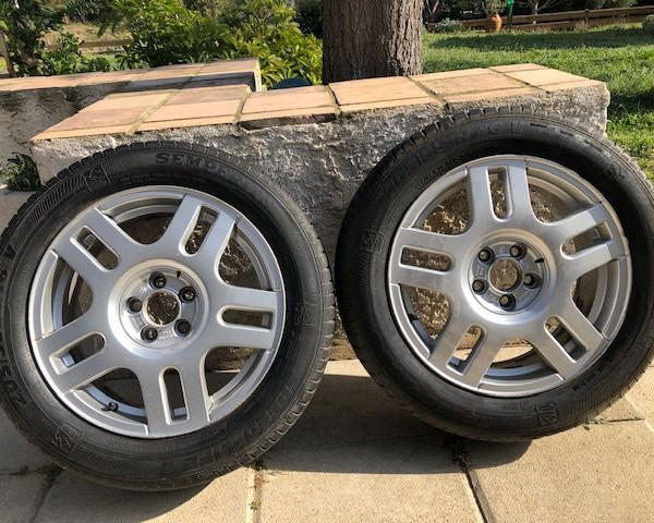 
            205/55R16 Divers SEMPERIT SPEED-LIFE 2
    

                        91
        
                    V
        
    
    Ruota di automobile

