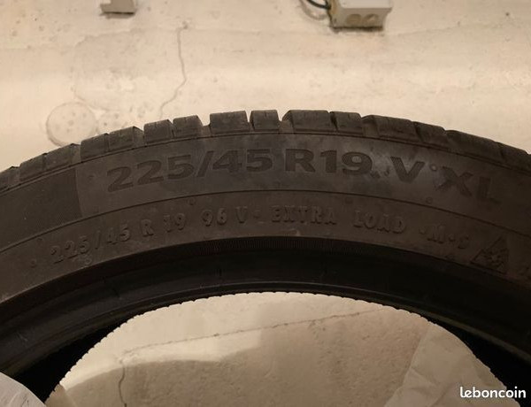 
            225/45R19 Continental Wintercontact TS860 SSR runflat
    

                        96
        
                    V
        
    
    Легковой автомобиль

