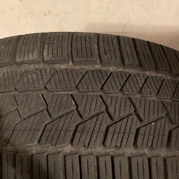 
            225/45R19 Continental Wintercontact TS860 SSR runflat
    

                        96
        
                    V
        
    
    Personenauto

