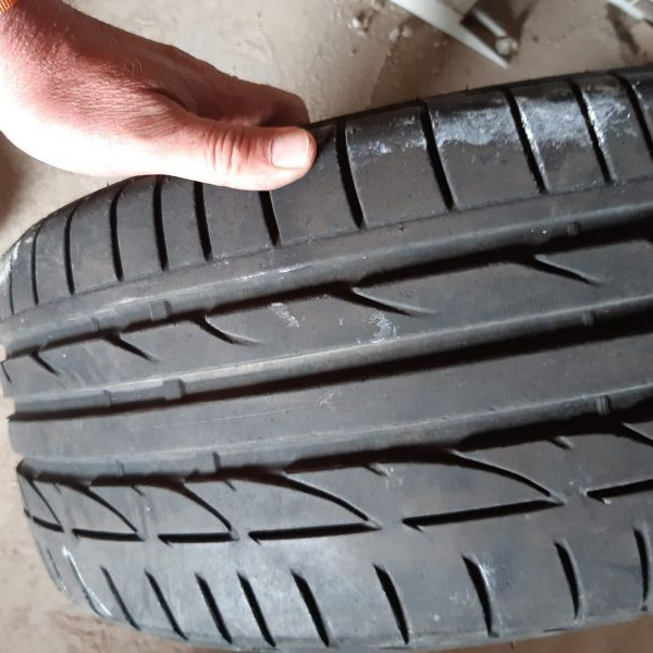 225/60R14 Michelin
91
H
Autovettura