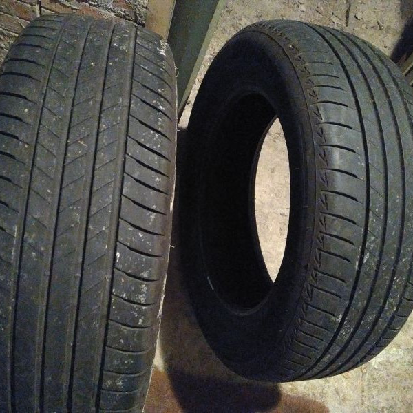 215/60R17 Bridgestone
96
T
SUV 4x4