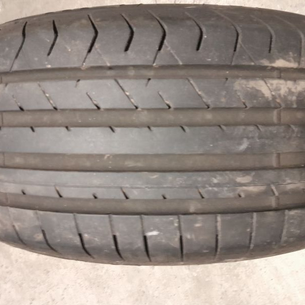 
            215/55R17 Bridgestone 
    

                        98
        
                    W
        
    
    Personenauto

