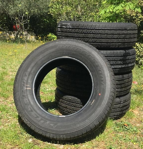 
            255/70R18 Bridgestone DUELER H/T
    

                        103
        
                    T
        
    
    Passenger car

