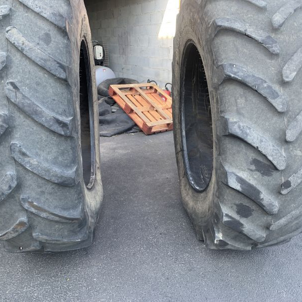 
            520/85R42 Firestone PERFORMER 85 rep 20,8R42
    

            
        
    
    Ruota motrice

