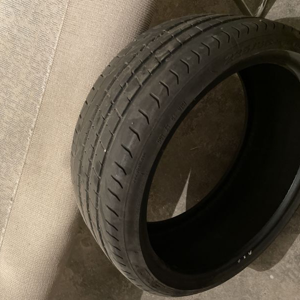 225/35R19 Pirelli P Zero
88
Y
Autovettura