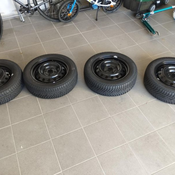 185/60R15 Pirelli PIRELLI W190 SNOWCONTROL 3
88
T
Autovettura