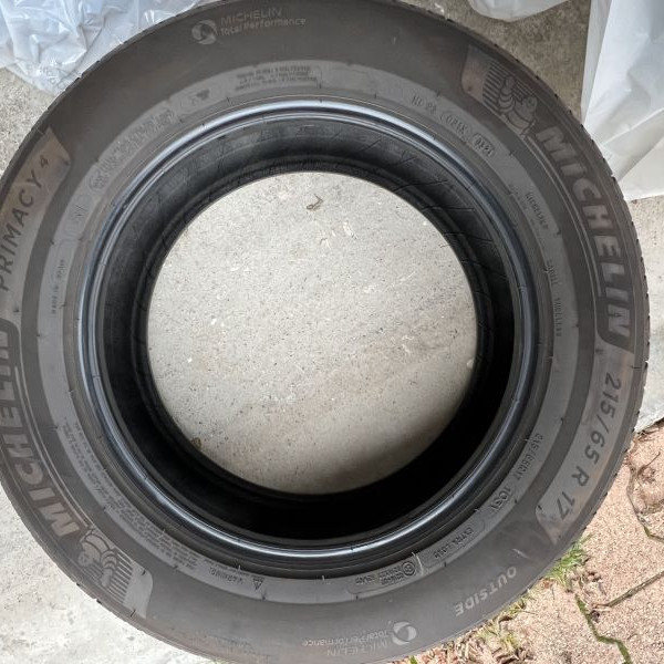 
            215/65R17 Michelin Primacy 4
    

                        103
        
                    V
        
    
    Vehículo de pasajeros

