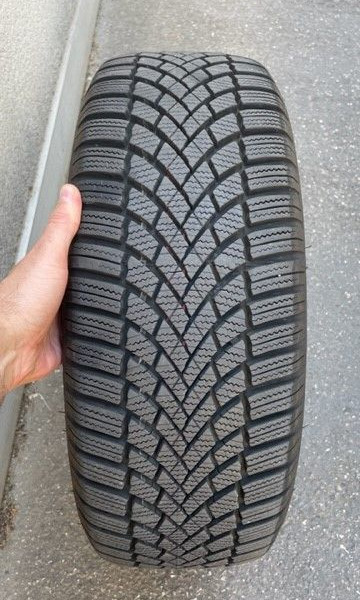 195/55R16 Bridgestone Blizzak LM005
87
H
Autovettura