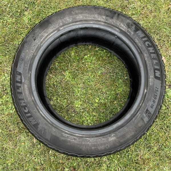 
            225/55R18 Michelin Pilot Alpin 5
    

                        102
        
                    V
        
    
    यात्री कार

