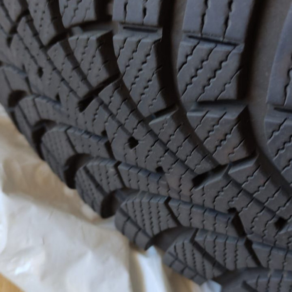 
            205/60R16 Goodyear 
    

                        92
        
                    H
        
    
    4x4 SUV

