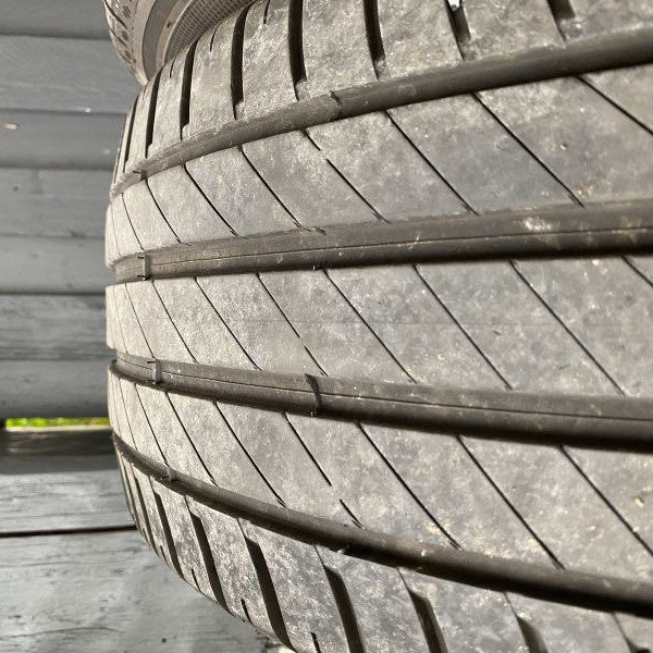 
            215/55R17 Kleber 
    

                        94
        
                    V
        
    
    Personenkraftwagen

