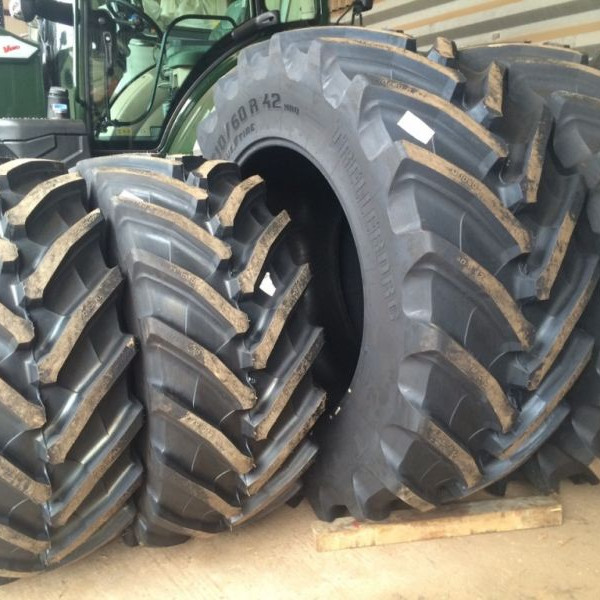 
            710/60R42 Trelleborg 2x 710/60/42 + 2x 600/60/30 Trelleborg neuf
    

            
        
    
    Ruota motrice

