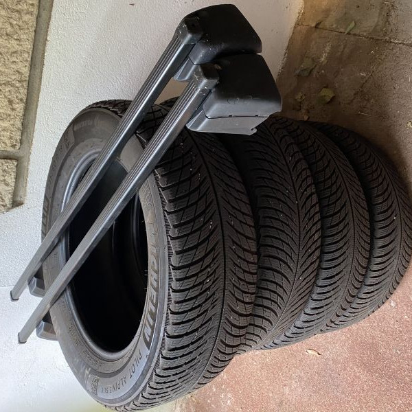 235/60R18 Michelin
107
H
4x4 SUV