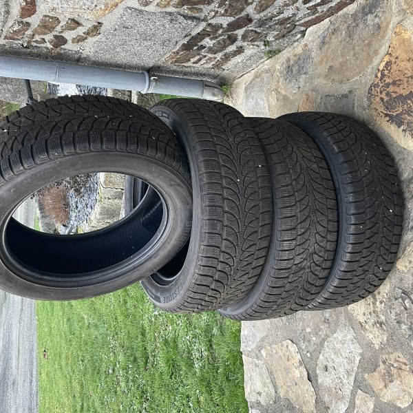 
            235/55R18 Bridgestone 
    

                        100
        
                    H
        
    
    SUV 4x4

