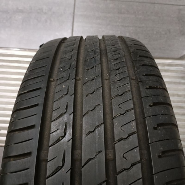 
            225/55R18 Barum Bravuris  5HM 225/55 R18
    

                        98
        
                    V
        
    
    Carro passageiro

