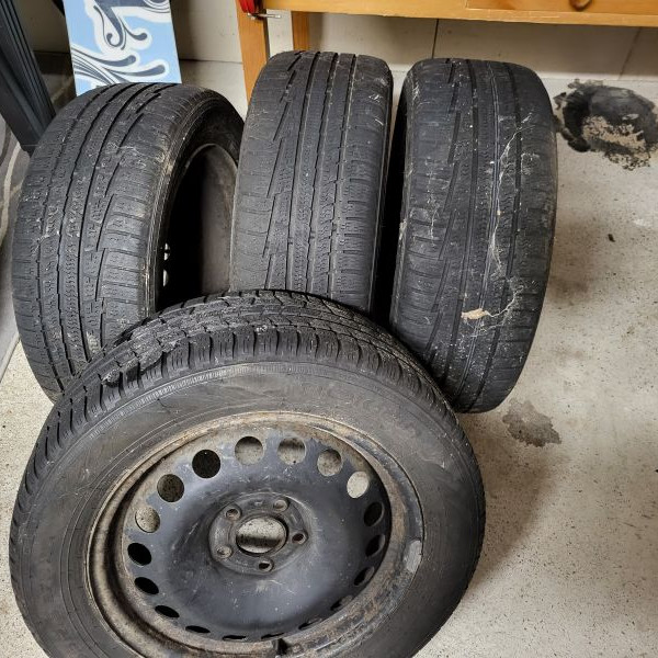 215/55R16 Nokian XL
97
H
Autovettura