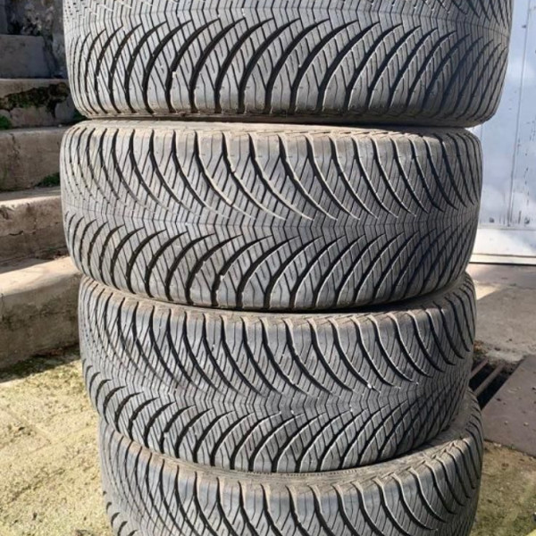 
            225/55R17 Goodyear Vector four seasons
    

                        97
        
                    V
        
    
    Van - Dienstprogramm

