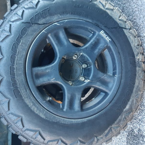 
            245/75R16 Hankook Peyo Ospital
    

                        91
        
                    H
        
    
    車輪

