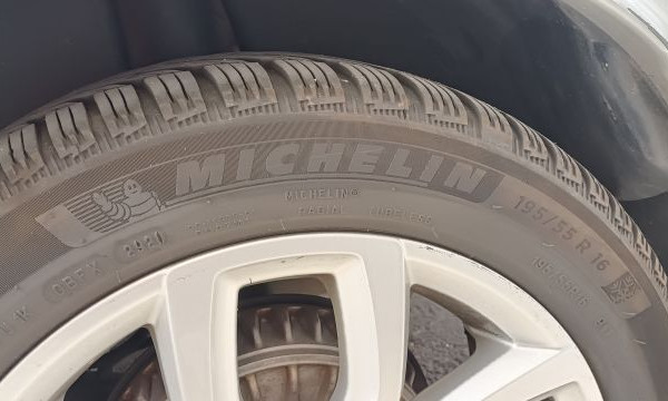 
            185/55R16 Michelin 
    

                        91
        
                    T
        
    
    Vehículo de pasajeros

